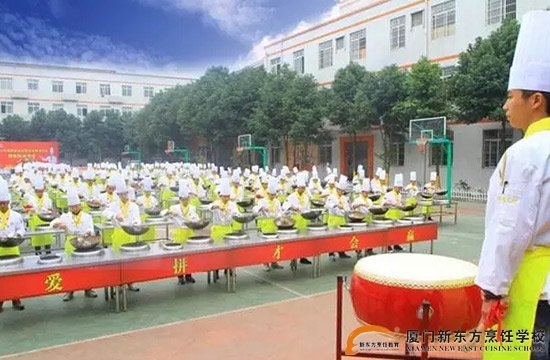 ¶ѧУ