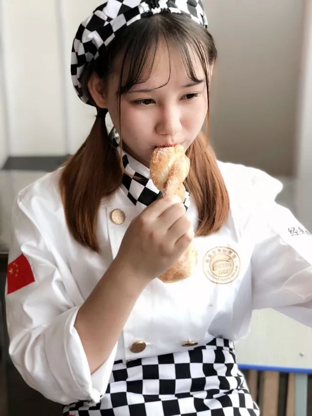 ¶ѧУ