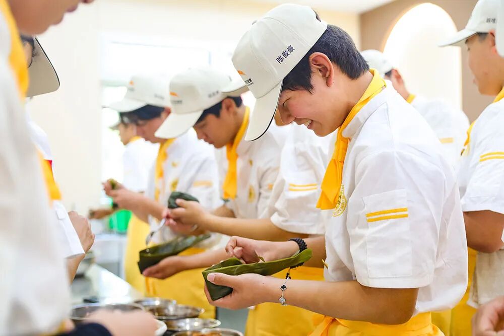 �������ʽ�߽������¶��������ʵ����ϰ���ǲ�һ����