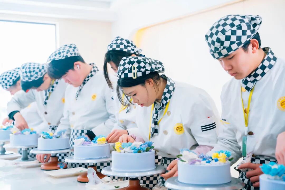 ̽�������¶�����С����ʦ�ǵ��Ͽ��ճ�&У԰�����ʹ���