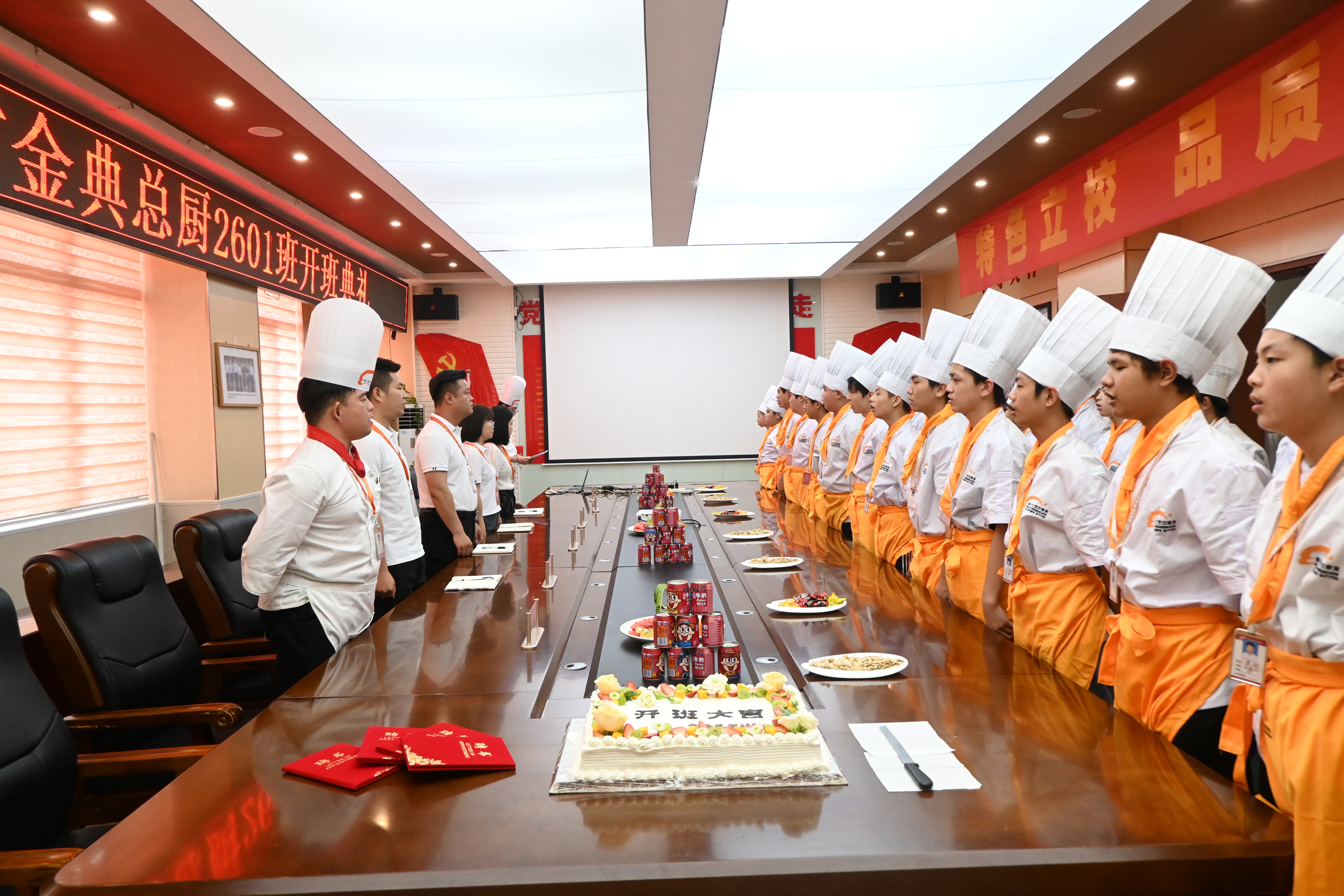 ��ֱ��4�µ�һ�����������У����ܳ�2601����רҵӮδ����