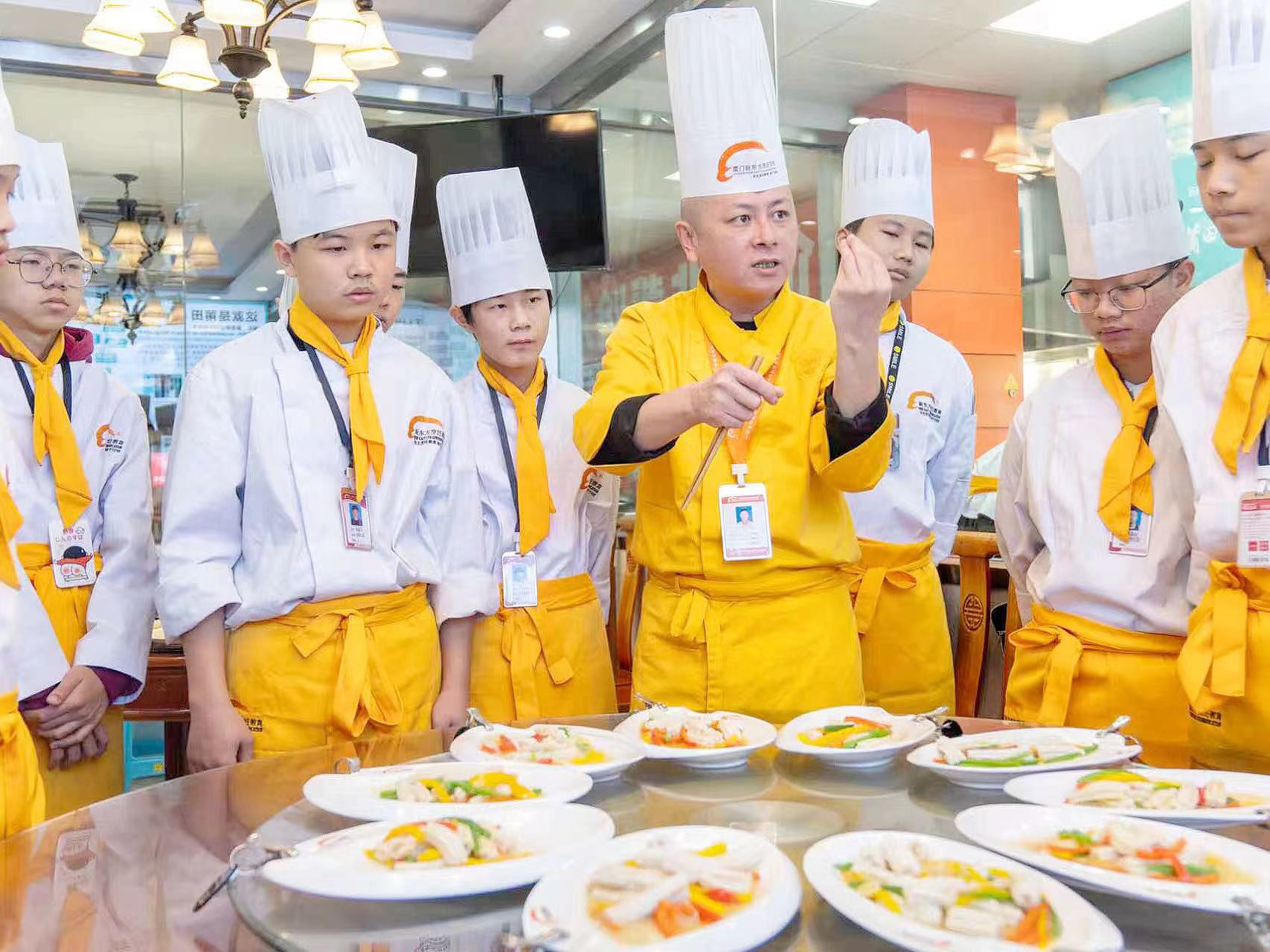 0������ѧ�û��������¶��������߽�У԰����0������������ôѧ