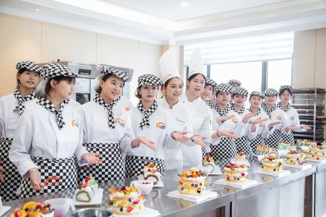 打开厦门新东方烹饪学校校园生活的六扇门!