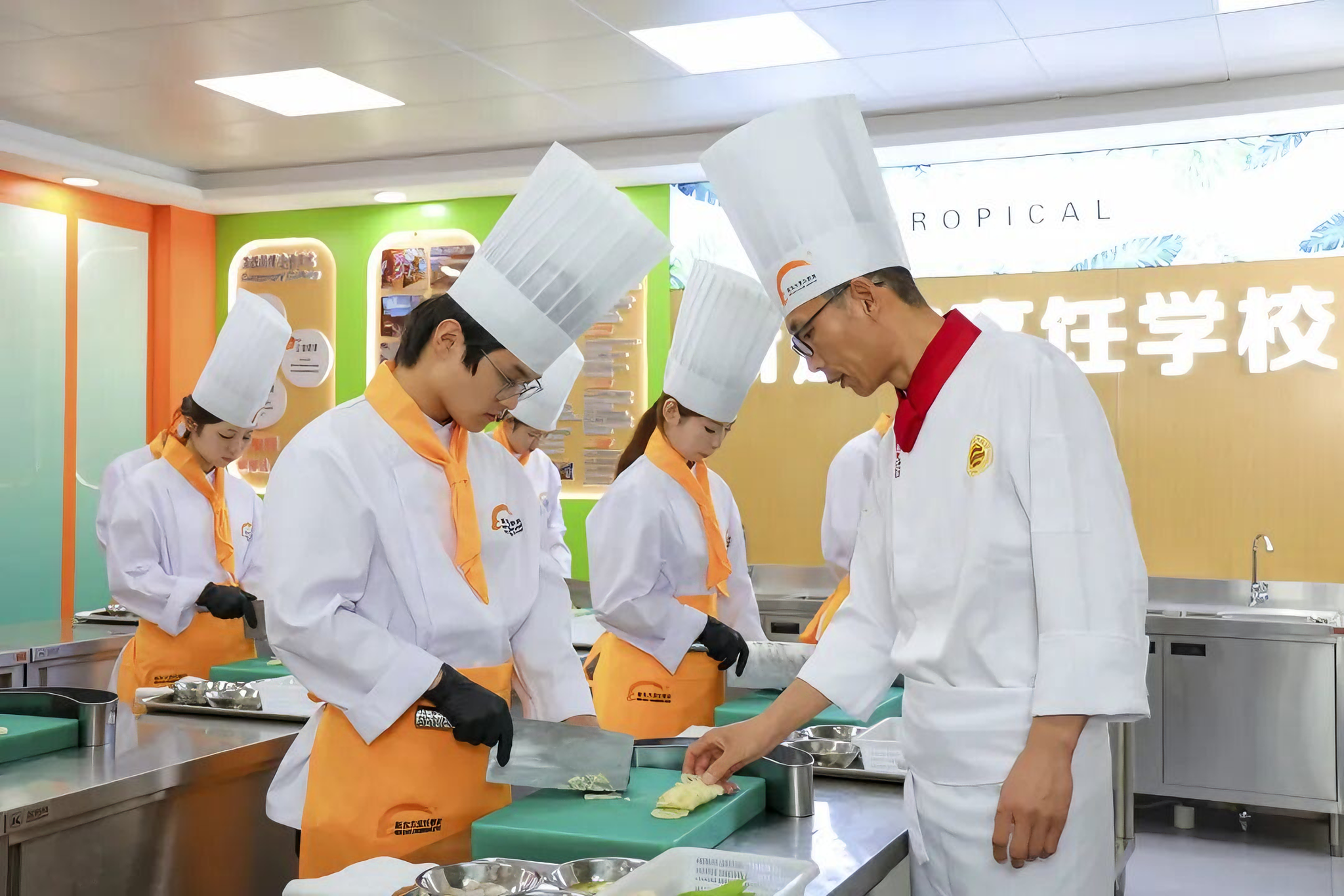 了解真实的厦门新东方烹饪学校,打破职校偏见!
